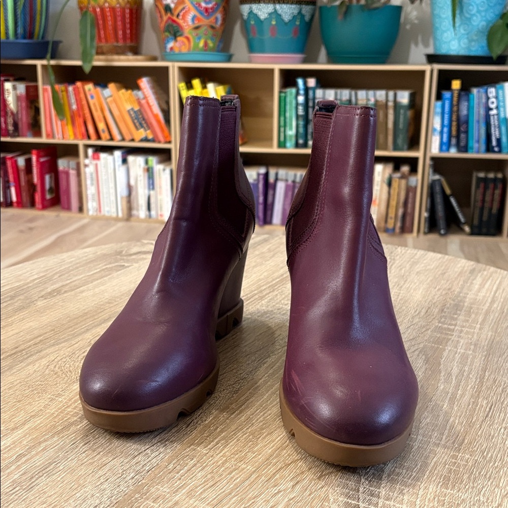 Sorel Joan Uptown Chelsea Plum Wedge Ankle Boots (Size 10) - Picture 2 of 13